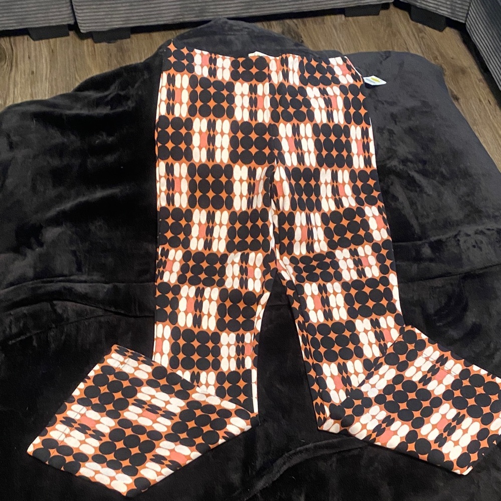 Maeve Kids Leggings in Orange and Black Pattern